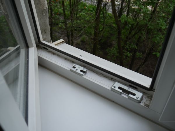 Cost of Crank Window Repair in Duluth