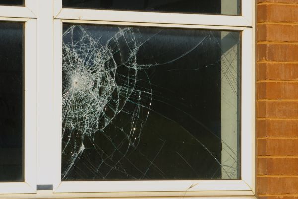 Window Crack Repair in Duluth